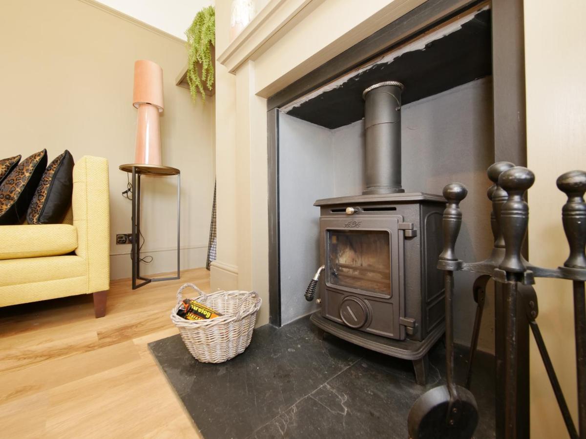 Bar Wall Cottage-City Wall Views-Sleeps 5 York Buitenkant foto